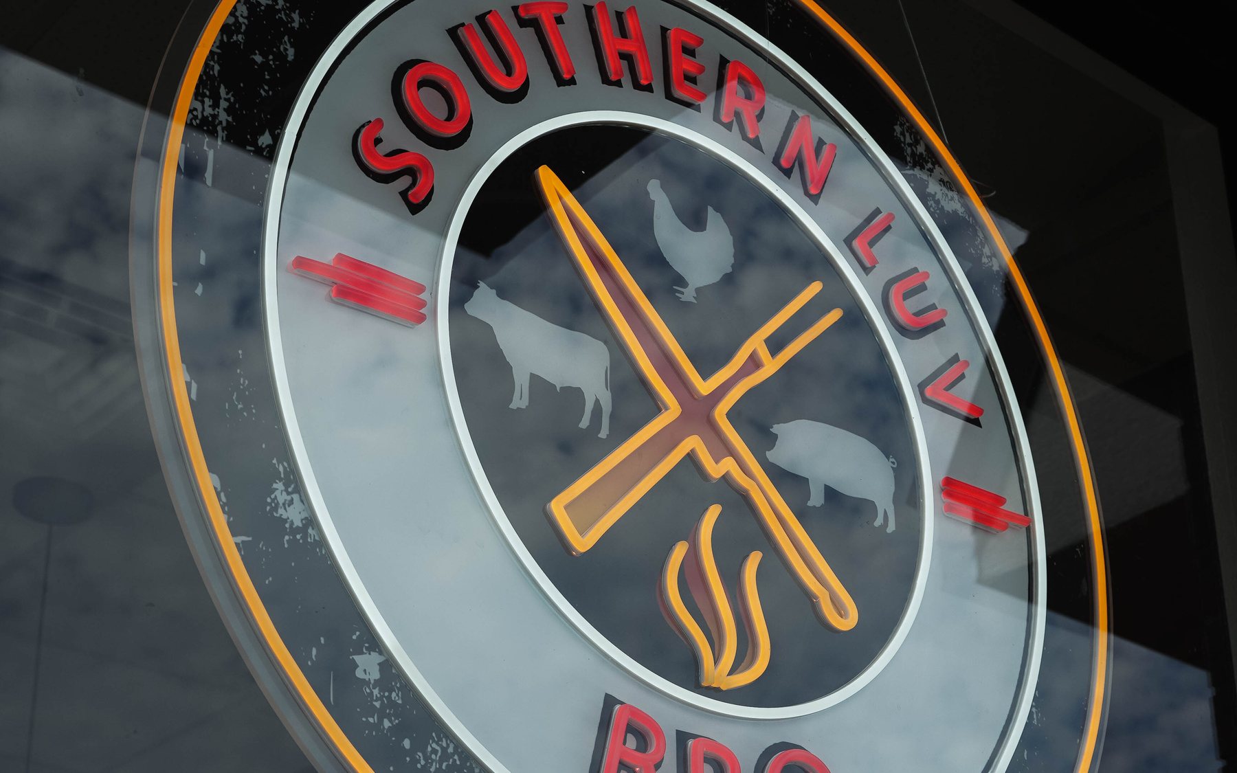 Southern Luv BBQ neon open sign